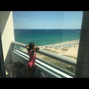 Meet your Posher, Joy